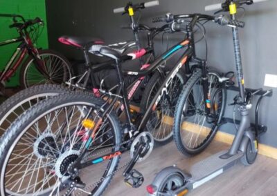 Parking para bicicletas y patinetes en GBC Hostel en Pontevedra